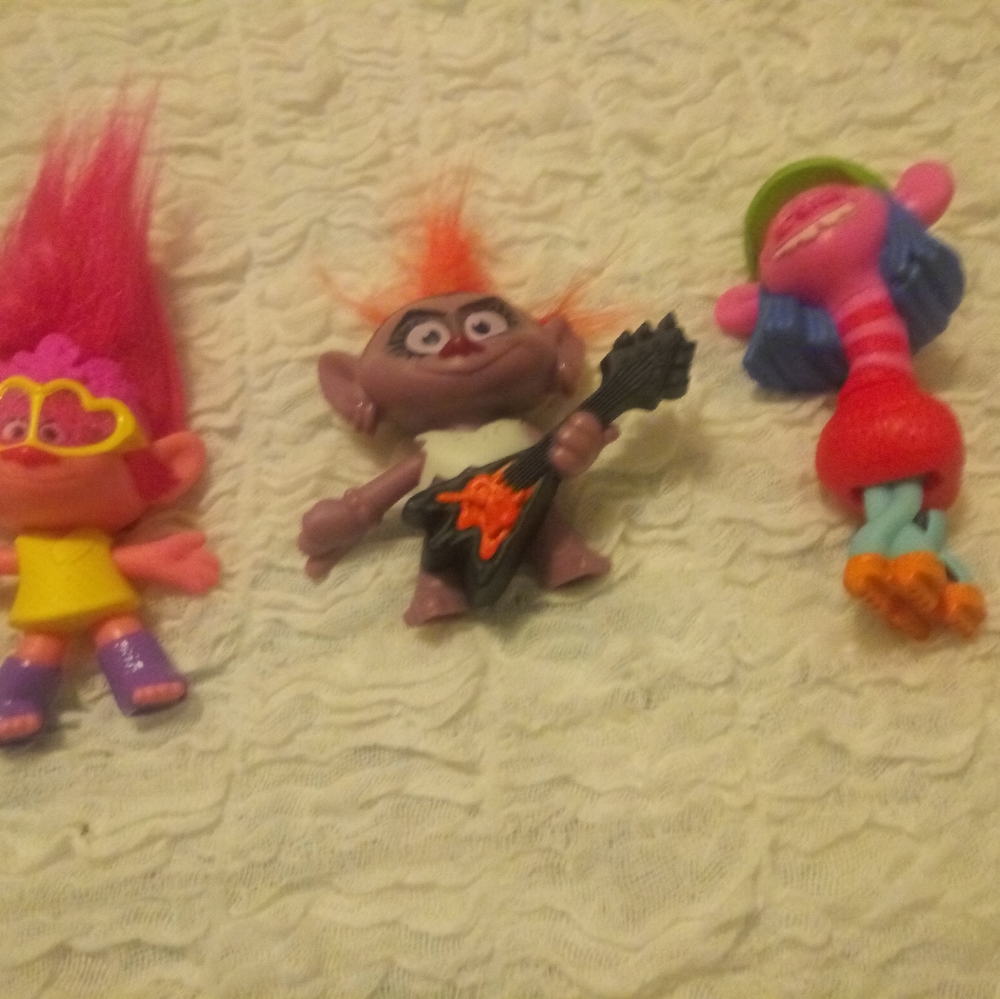 Dreamworks Trolls World Tour toys